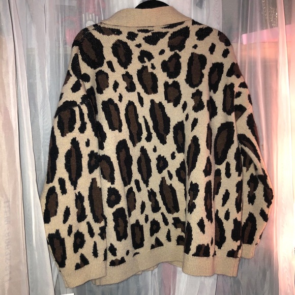 Goodnight Macaroon Aditi Leopard Cardigan - Picture 9 of 11